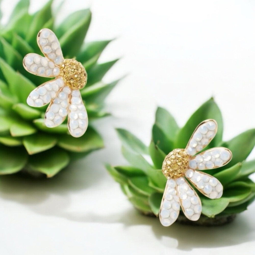 Dazzling Kate Spade Daisy Stud Earrings with White Opal & Yellow Crystals NWT - Picture 4 of 10